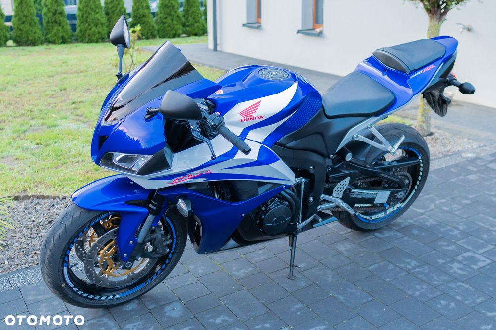 Honda CBR - 7