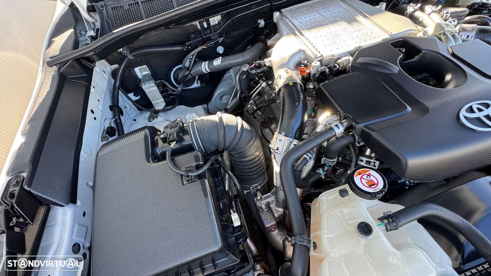 Toyota Hilux 2.4 D-4D 4WD CD CM - 36