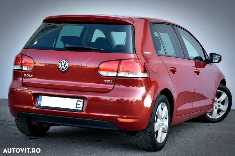 Volkswagen Golf 1.6 TDI DPF DSG Team - 10