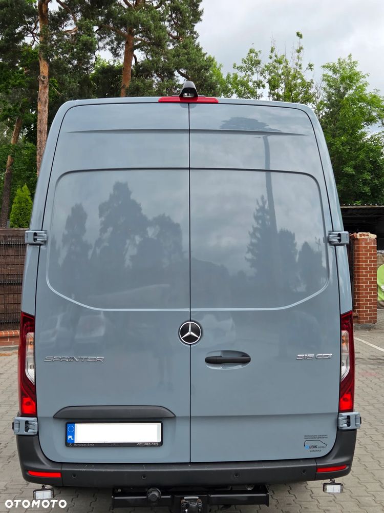 Mercedes-Benz Sprinter - 4