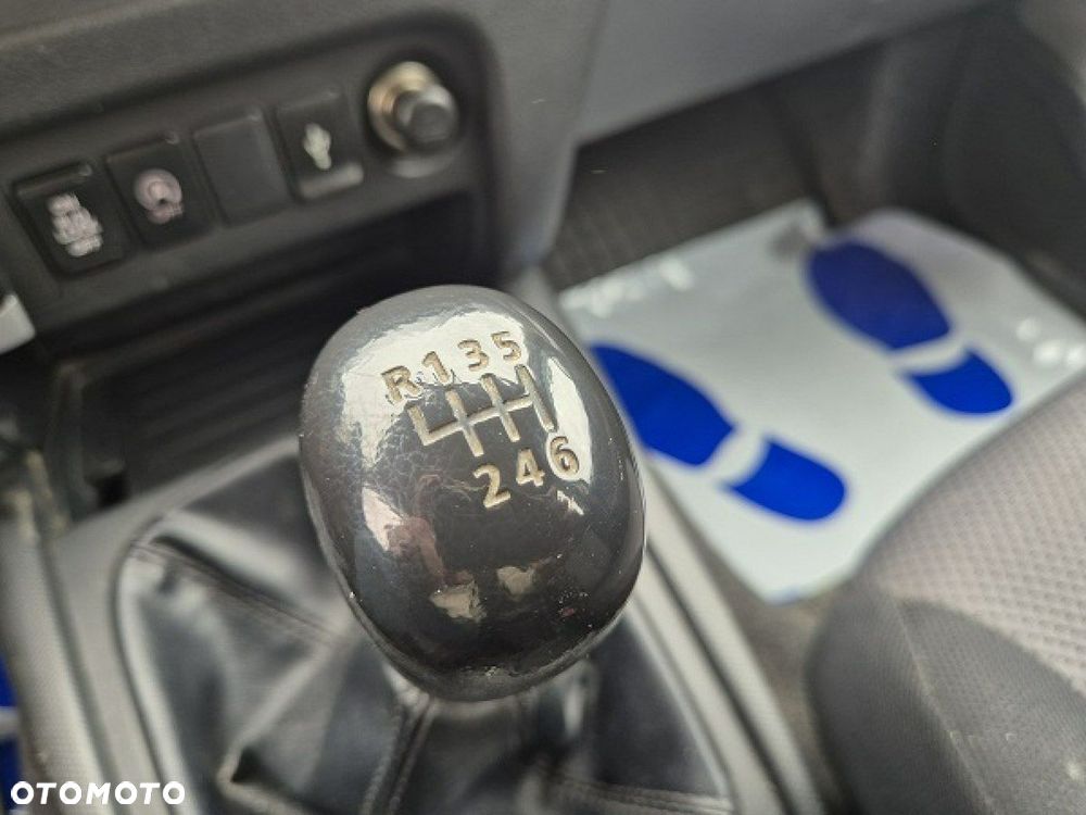 Mitsubishi L200 - 21