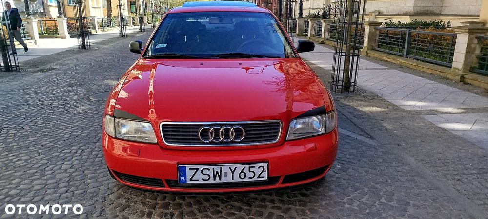 Audi A4 Limousine 1.6 - 4