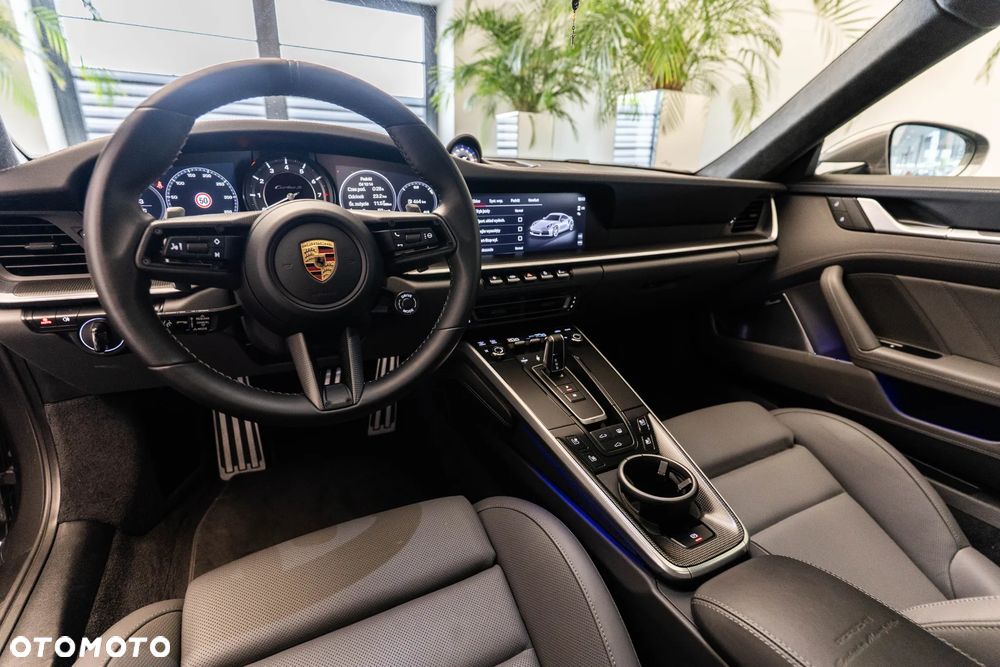 Porsche 911 Turbo S - 12