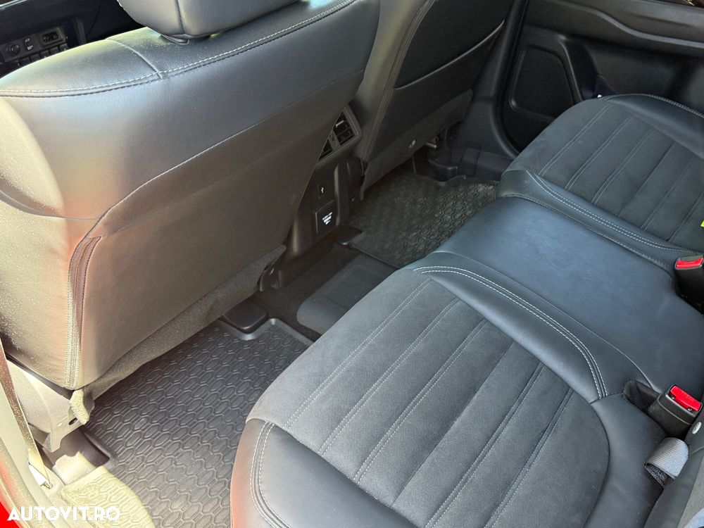 Mitsubishi Outlander PHEV 2.4 L 4X4 Instyle - 16