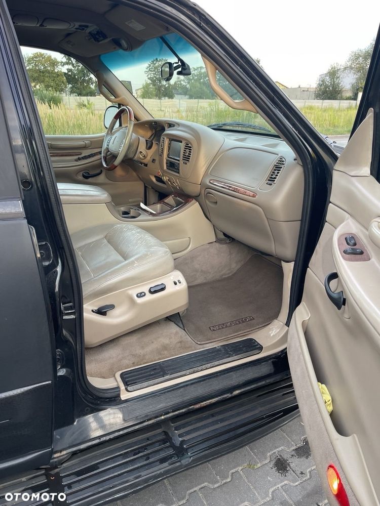 Lincoln Navigator 5.4 - 17