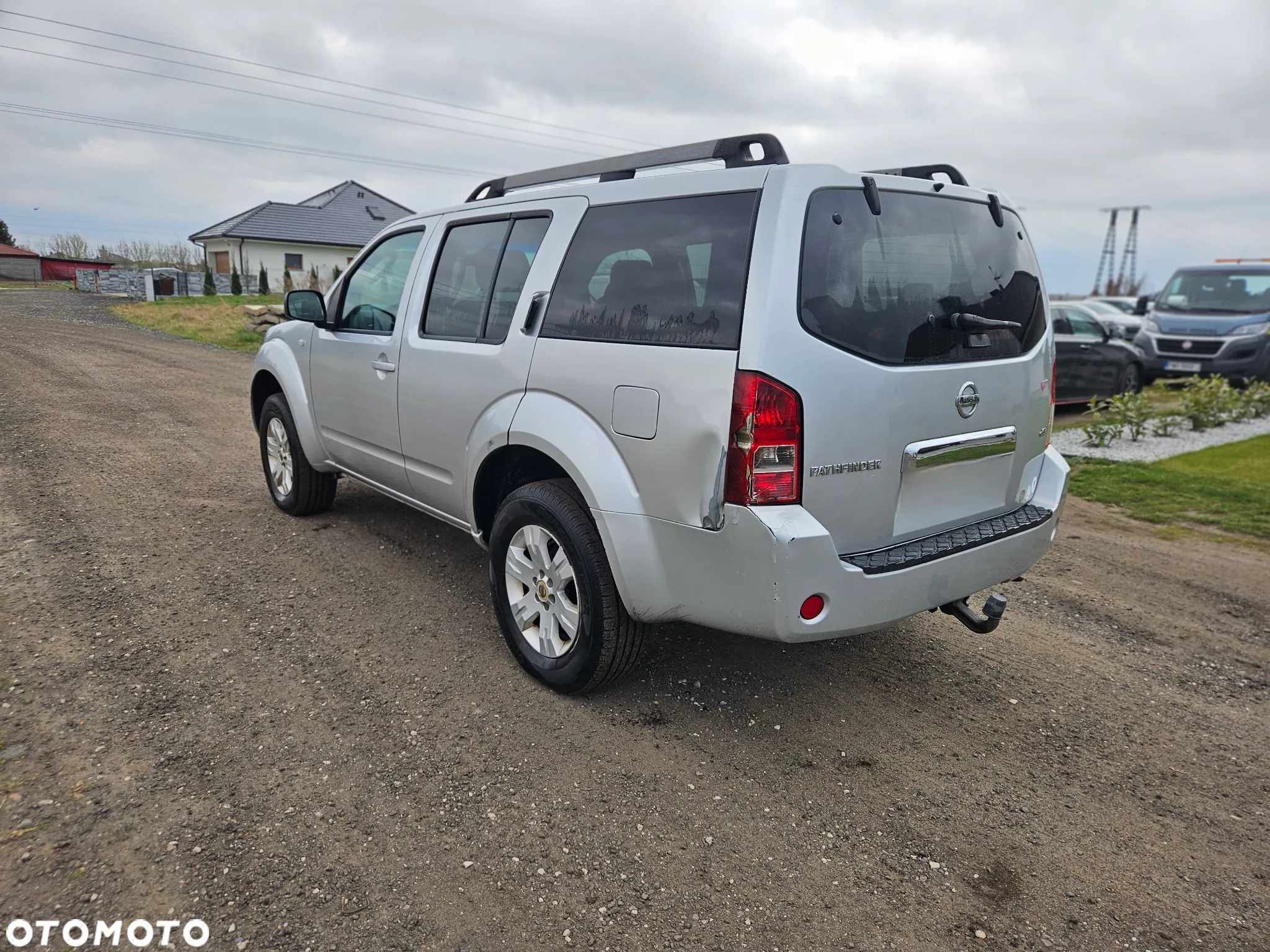 Nissan Pathfinder - 8