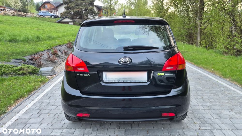 Kia Venga 1.4 CVVT Black Collection - 9