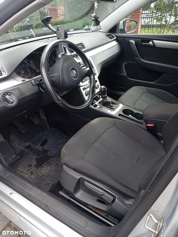 Volkswagen Passat - 5