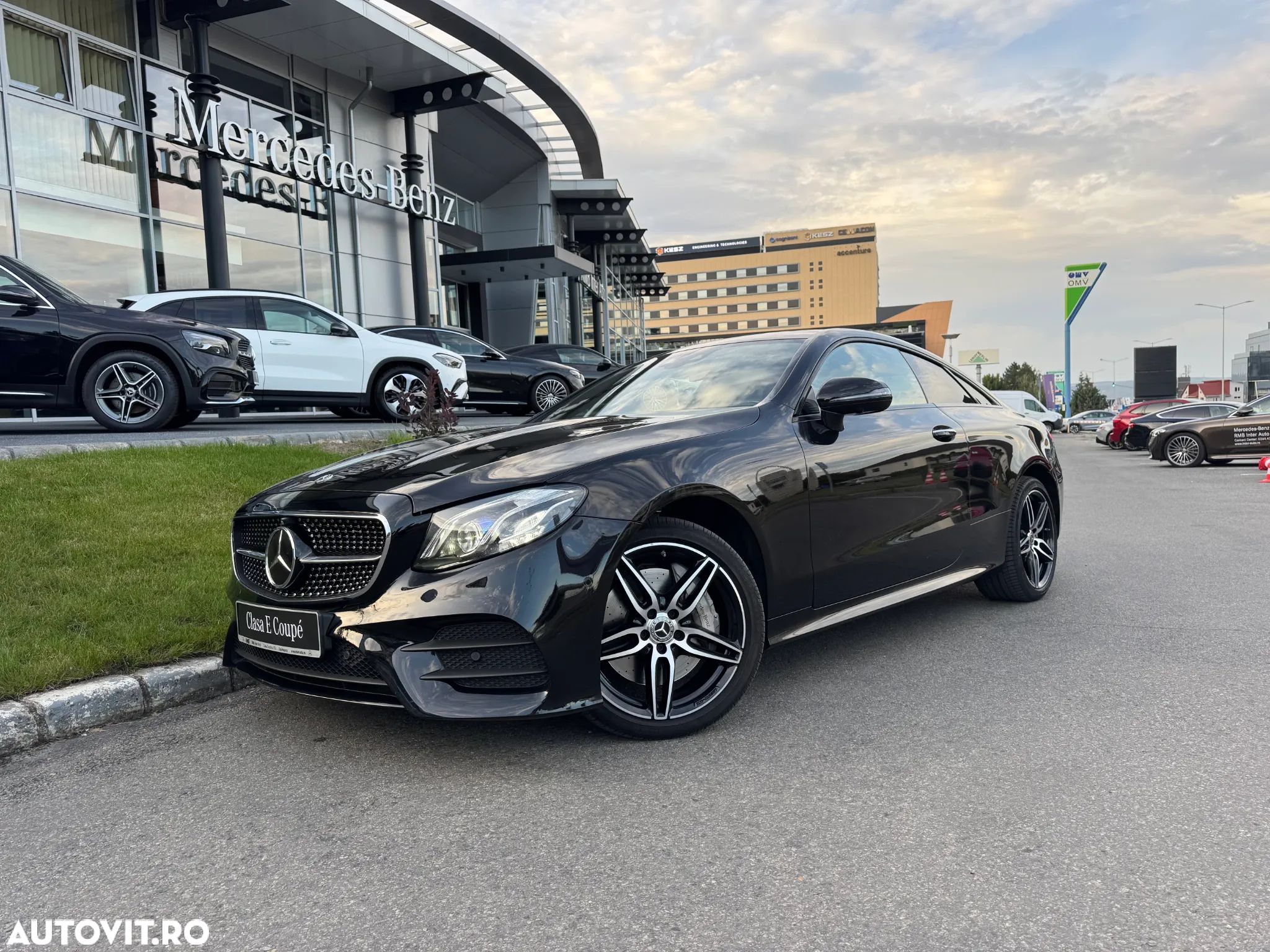 Mercedes-Benz E 350 d 4Matic Coupe 9G-TRONIC AMG Line - 1