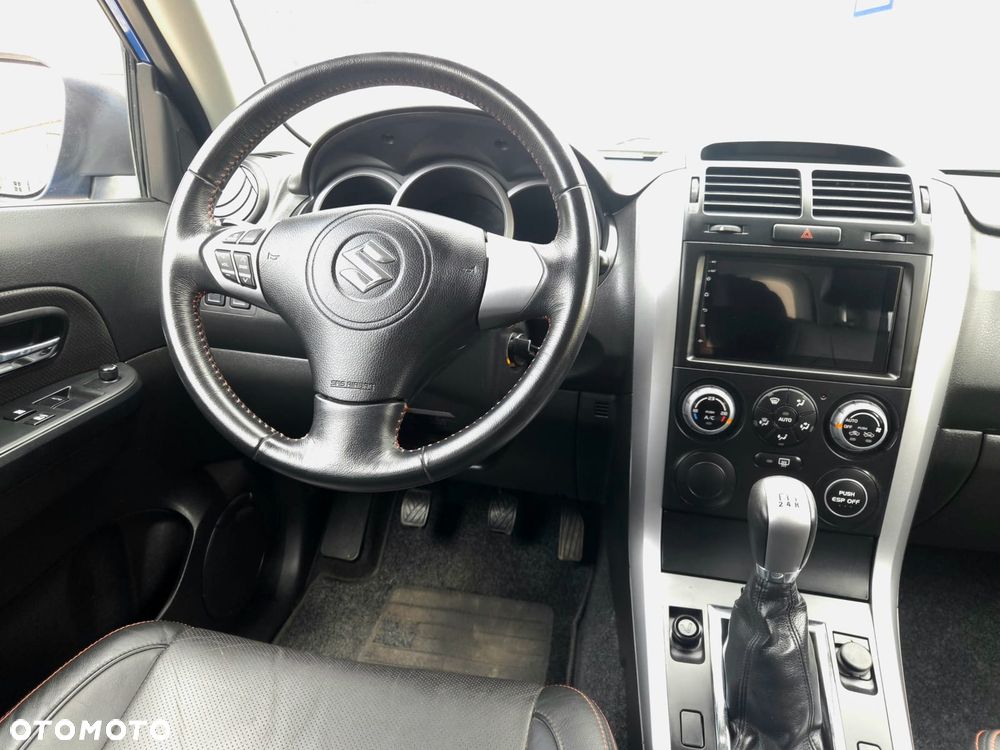 Suzuki Grand Vitara 1.6 Club - 32