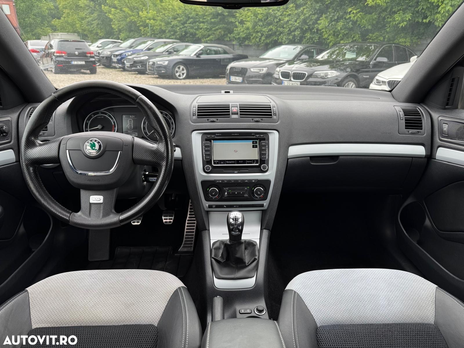 Skoda Octavia 2.0 FSI Turbo RS - 5
