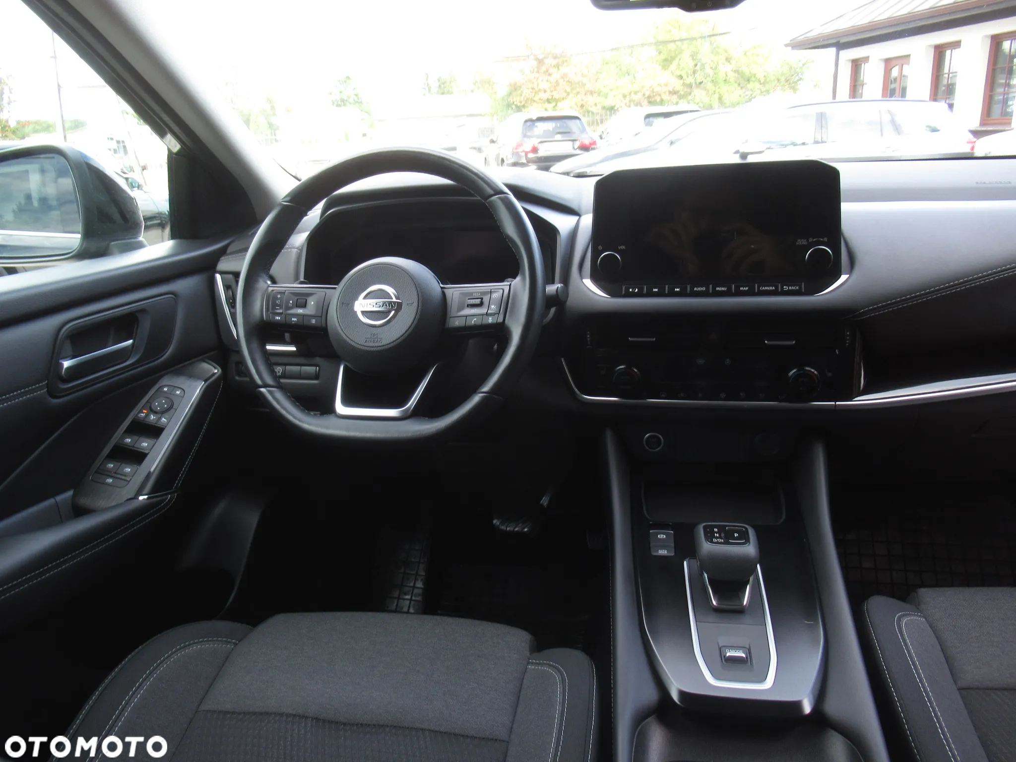 Nissan Qashqai 1.3 DIG-T N-Connecta DCT - 11
