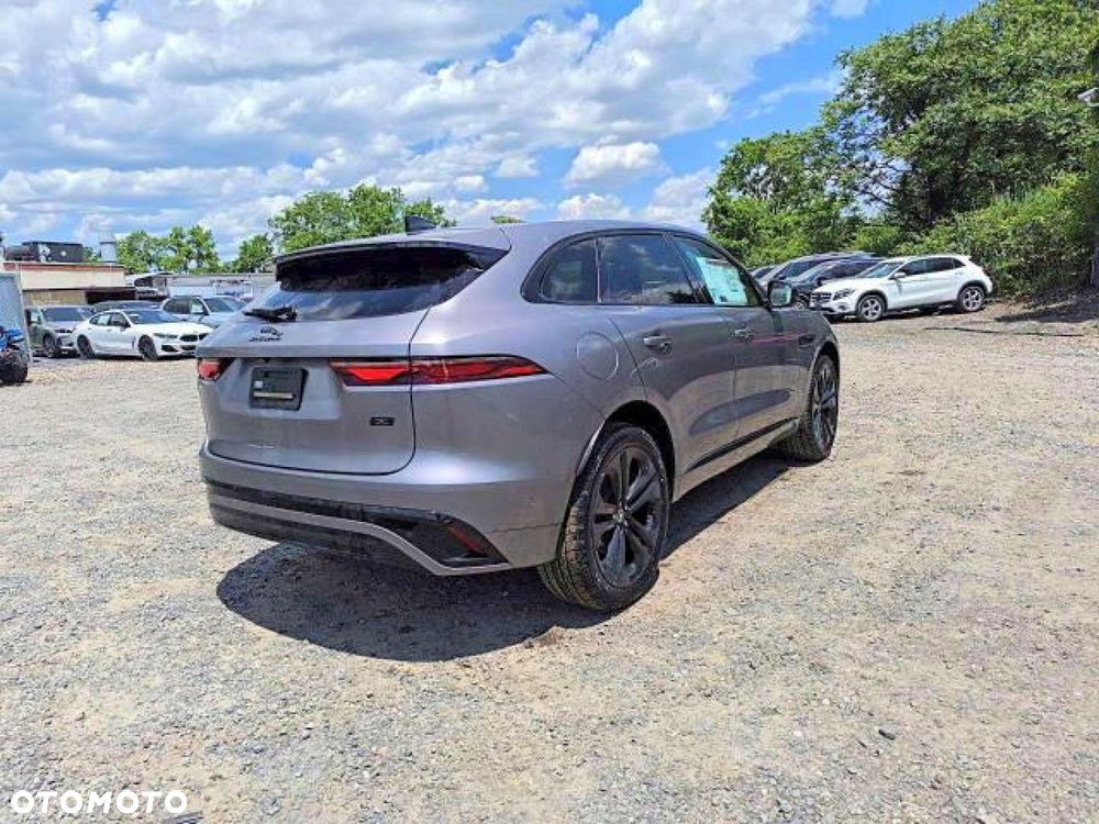 Jaguar F-Pace - 4