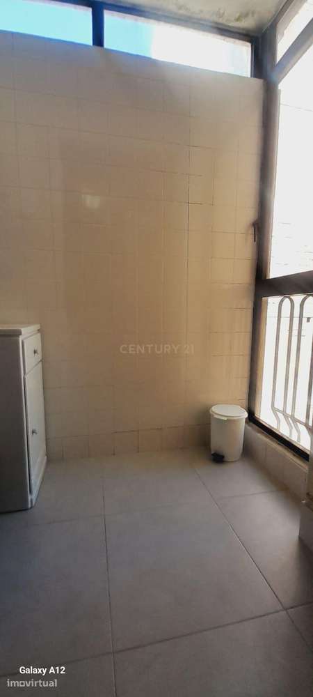 Apartamento T1 para arrendar com Varanda e Vista para a Cidade no Port - Grande imagem: 4/13