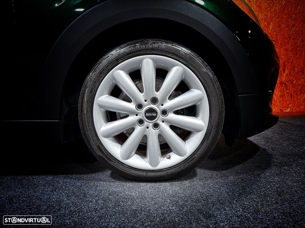 MINI 3 Portas Cooper D Aut. - 32