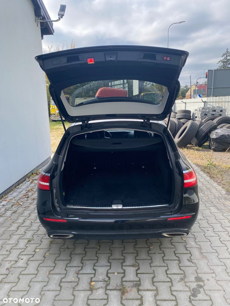 Mercedes-Benz Klasa E 200 9G-TRONIC - 9