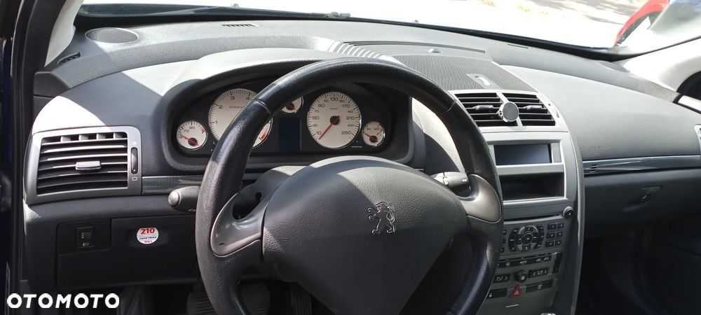 Peugeot 407 - 11