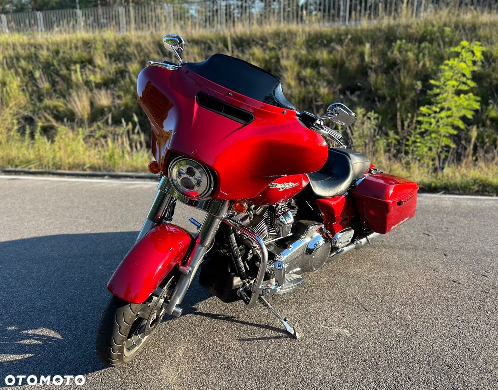 Harley-Davidson Touring Street Glide - 1