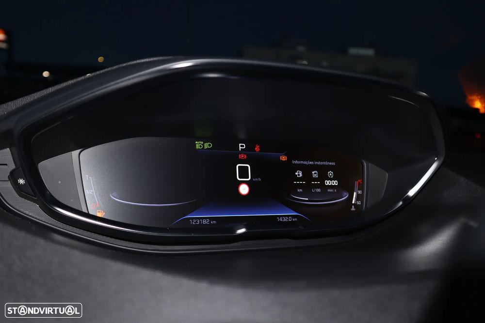 Peugeot 3008 1.2 PureTech Allure EAT8 - 15