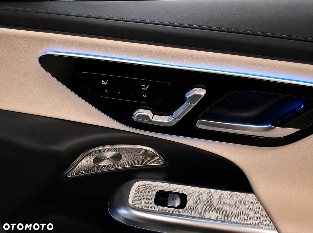 Mercedes-Benz Klasa E 220 d mHEV AMG 9G-Tronic - 11