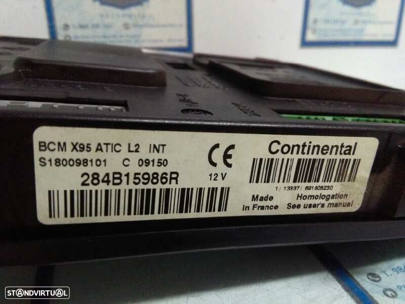 CAIXA RELÉS / FUSÍVEIS RENAULT MEGANE III FASTBACK 2009 -284B69854R - 3