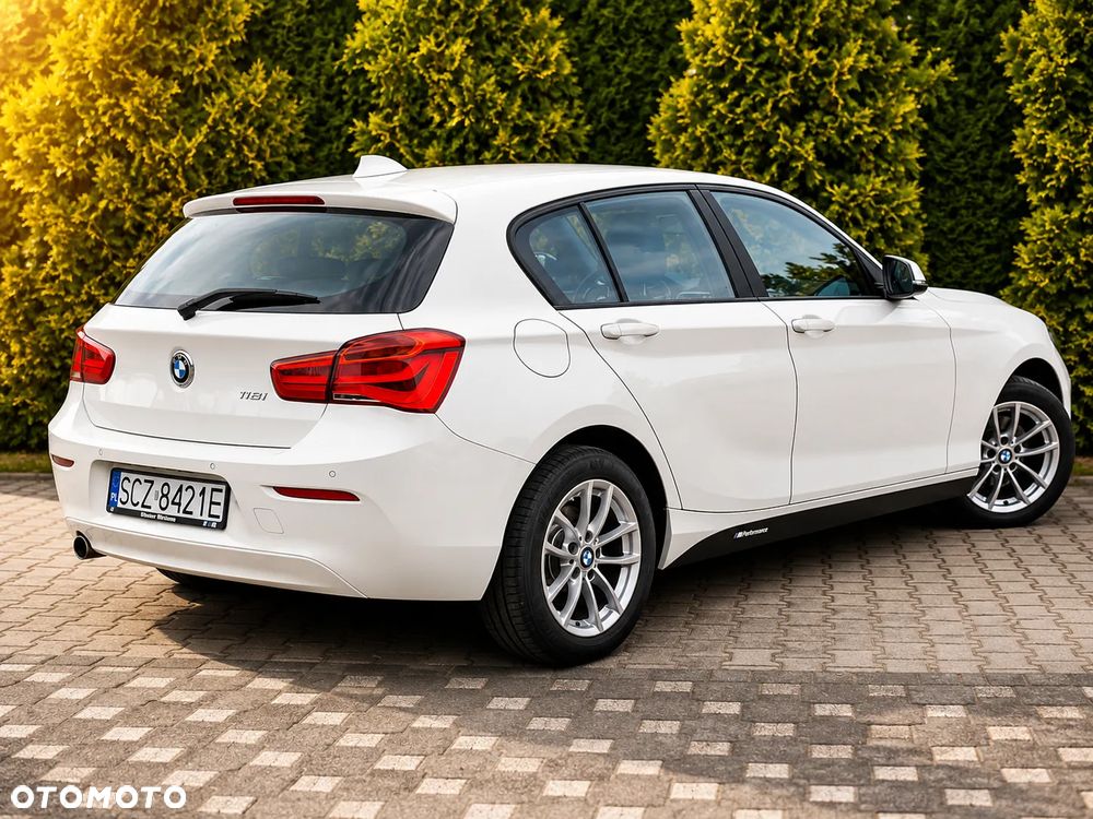 BMW Seria 1 118i - 4
