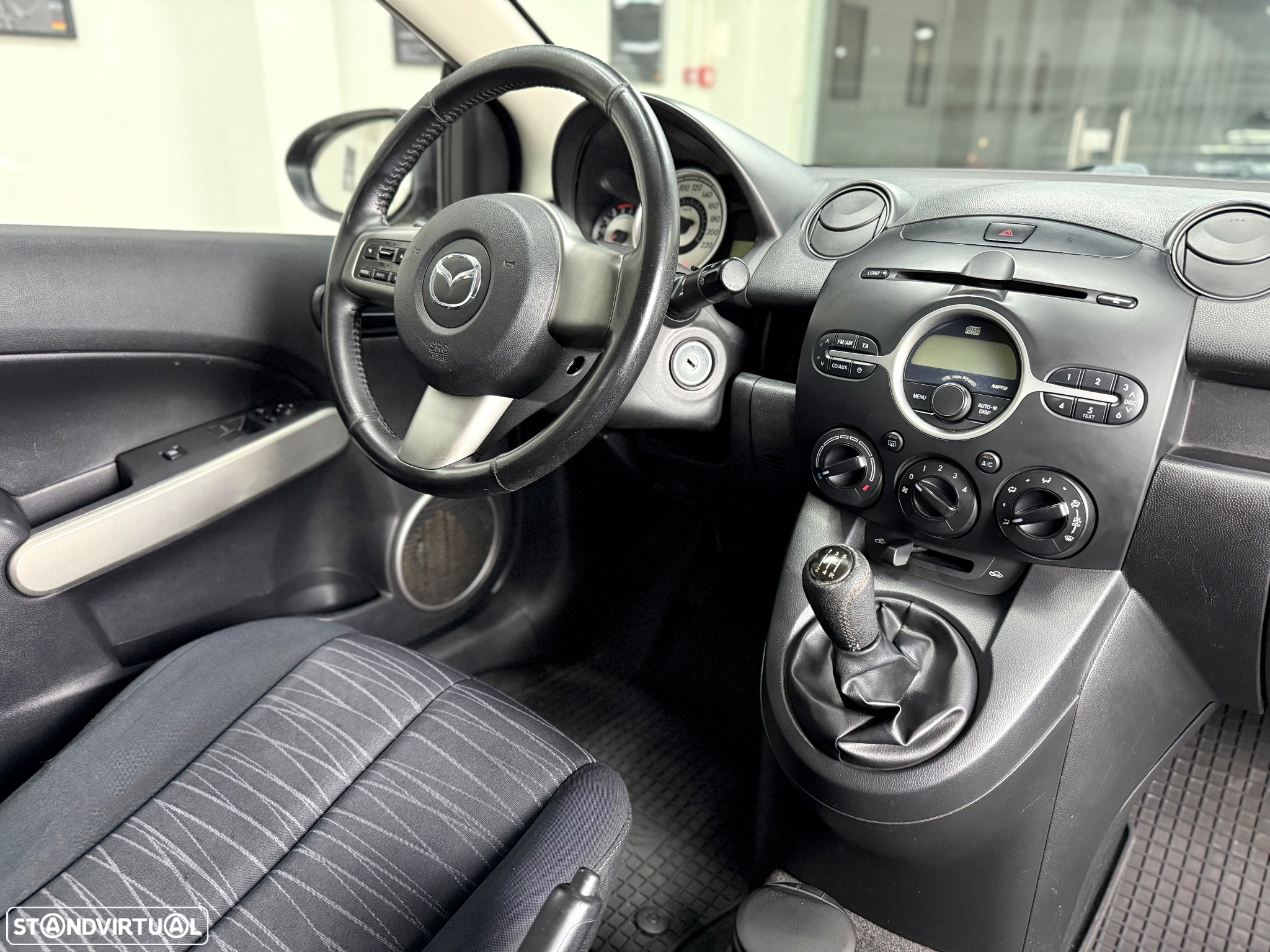 Mazda 2 1.4 MZ-CD Comfort AC - 18