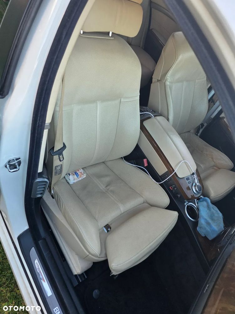BMW Seria 7 750Li - 14