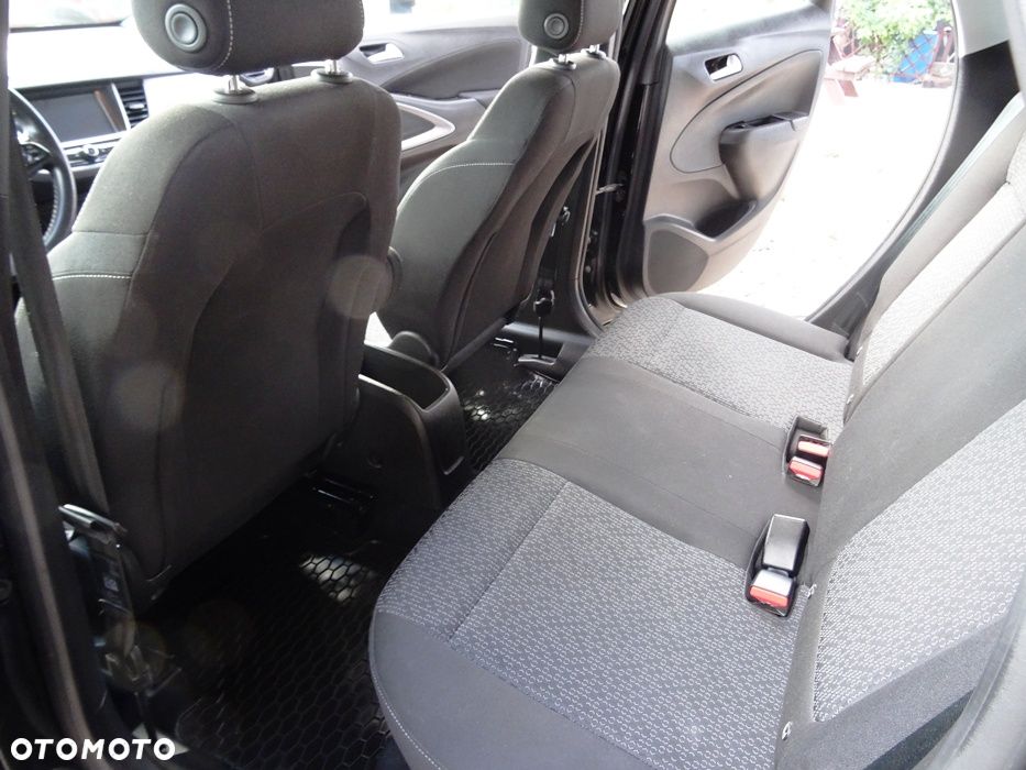 Opel Crossland X - 16
