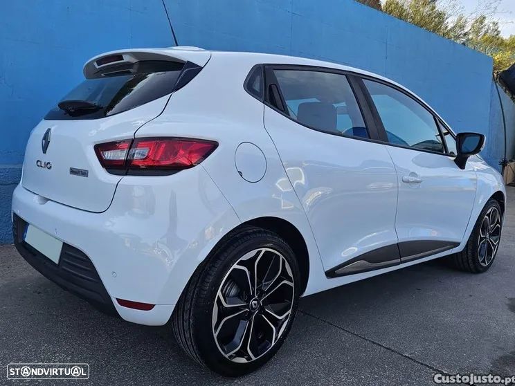 Renault Clio - 6