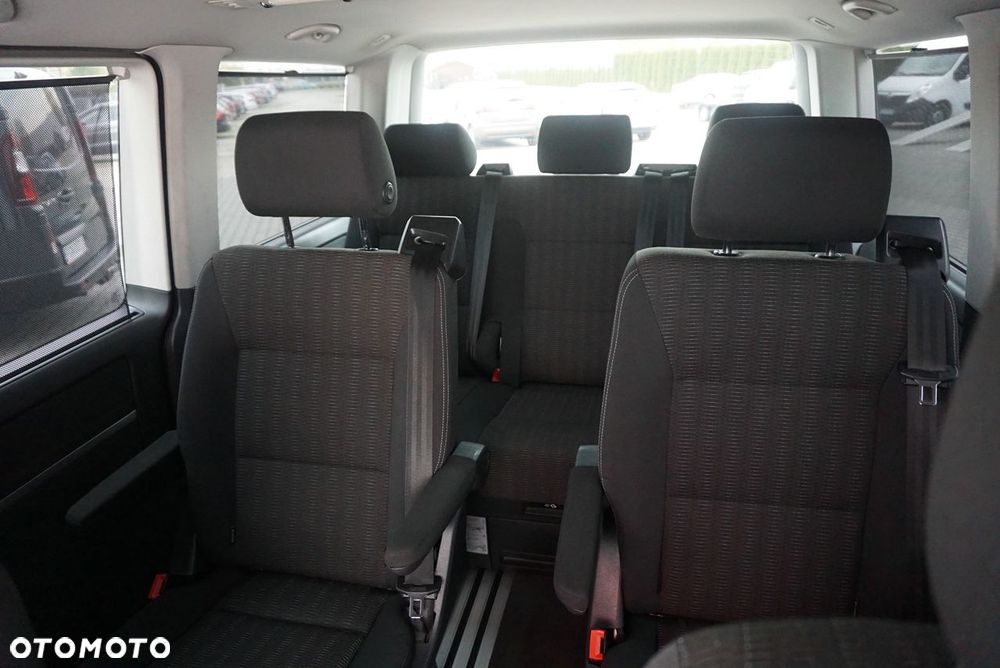 Volkswagen Multivan - 22