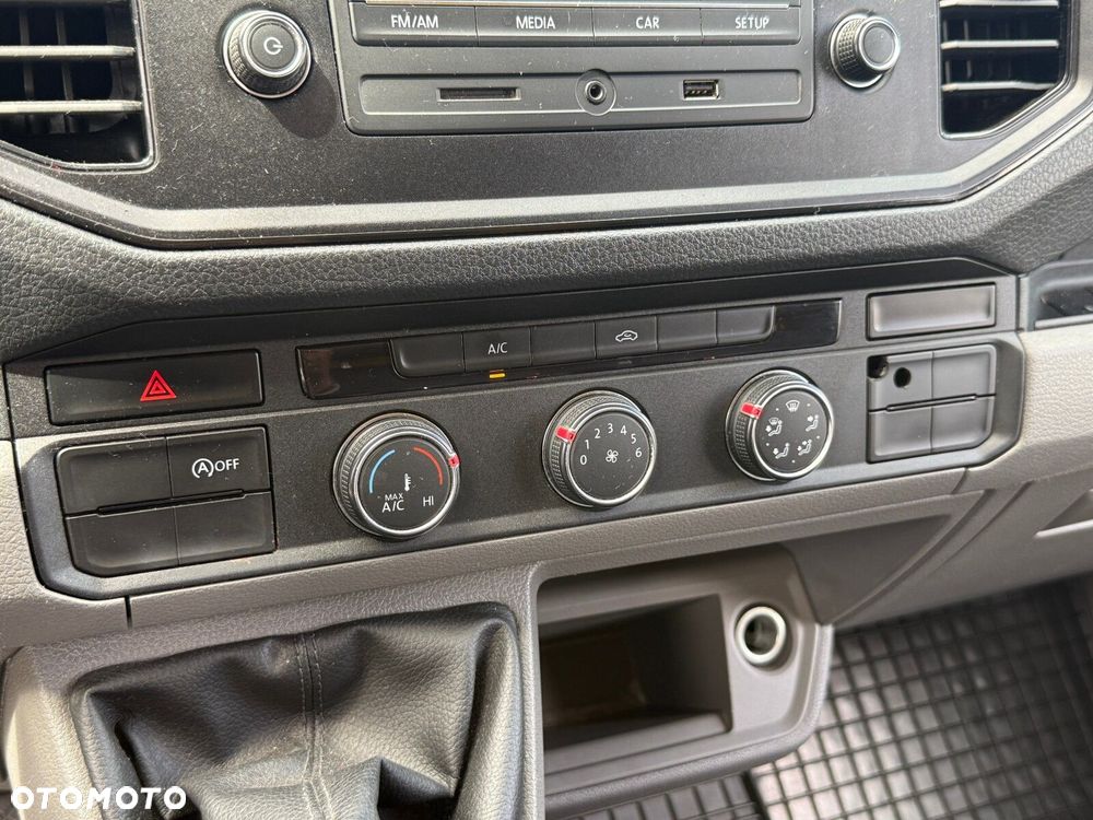 Volkswagen Transporter - 16