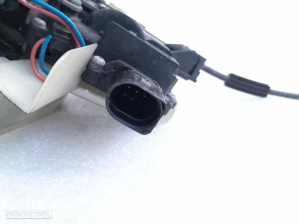 Fecho Porta Tras Esq Volkswagen Passat (3B2) - 4