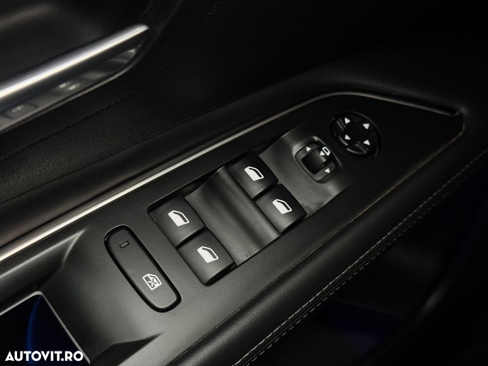 Peugeot 3008 PureTech 130 Stop & Start EAT6 Allure - 31