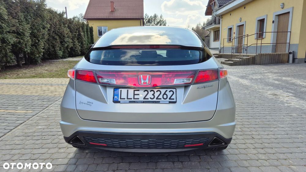 Honda Civic 1.8 Executive - 4