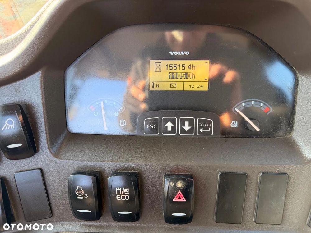 Volvo BL71b - 8