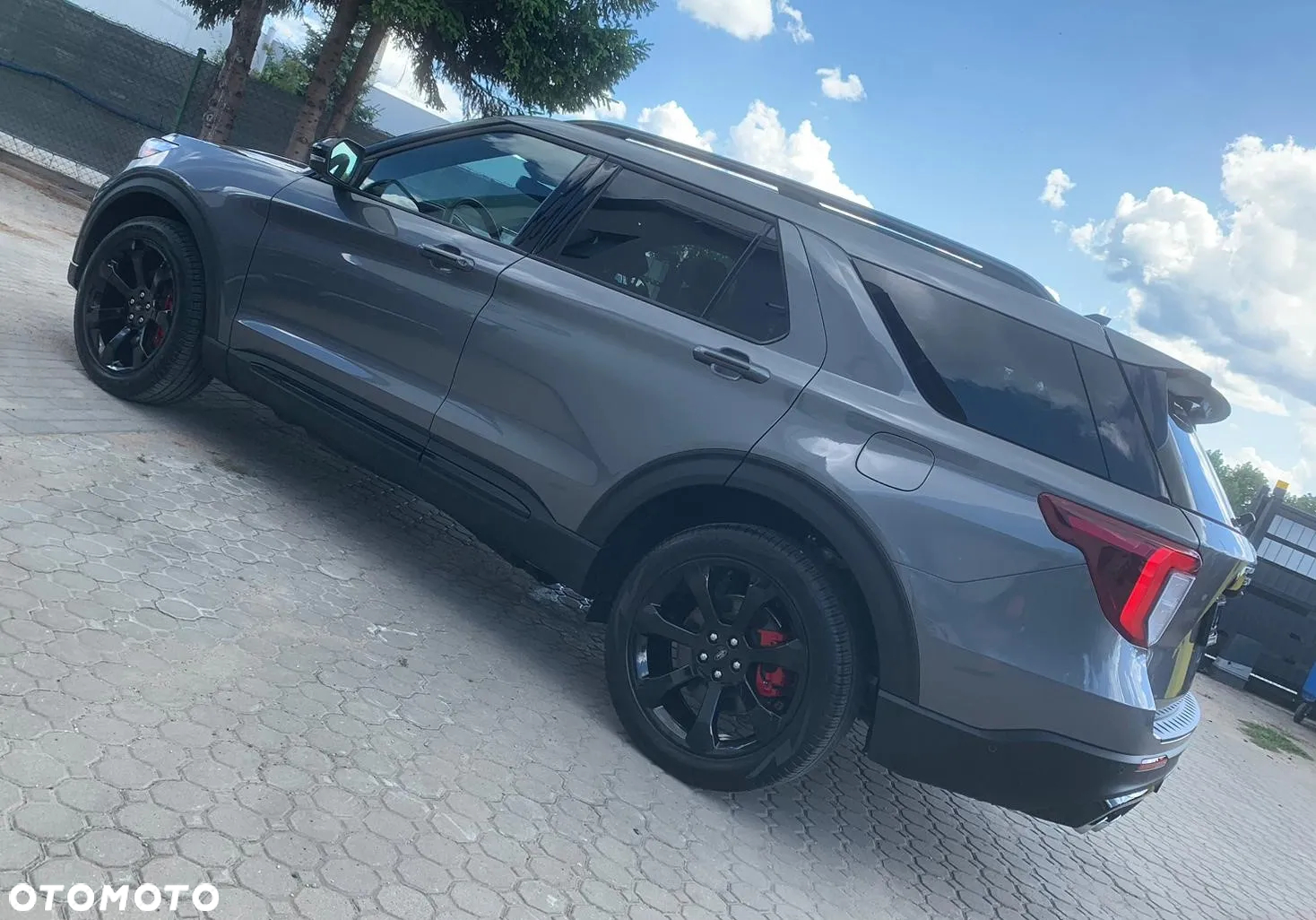 Ford Explorer - 12
