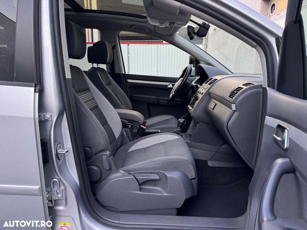 Volkswagen Touran - 9