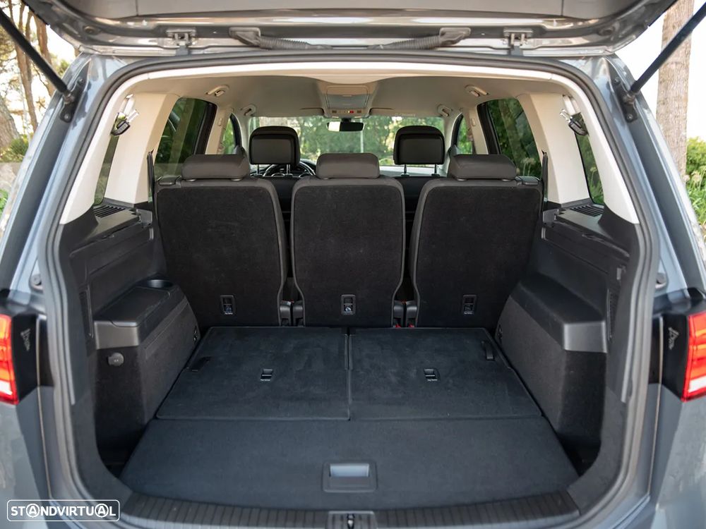VW Touran 2.0 TDI Confortline - 29