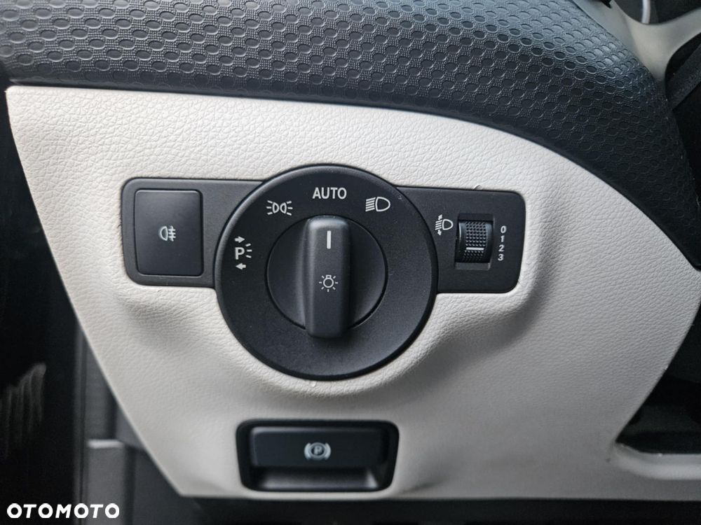 Mercedes-Benz Klasa A 180 - 12