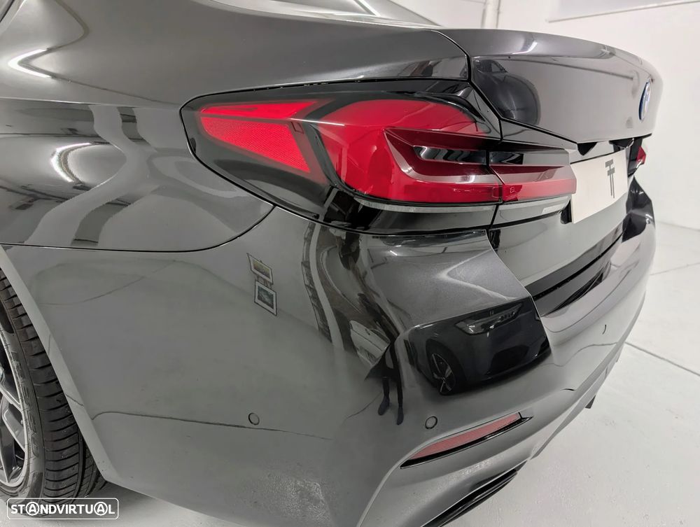 BMW 530 e Pack M - 23