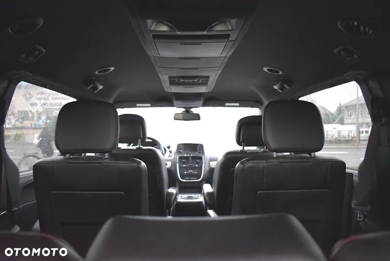 Dodge Grand Caravan 3.6 R/T - 12