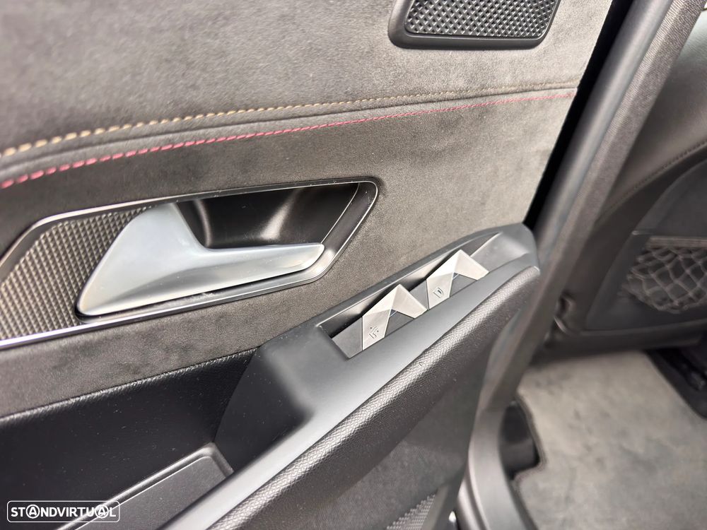 DS DS7 4x4 300 Performance Line - 48