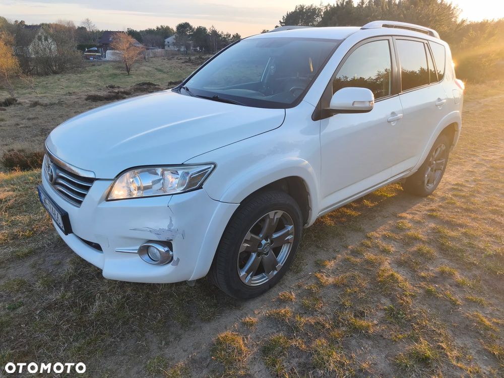 Toyota RAV4 2.2 D-CAT Premium - 2