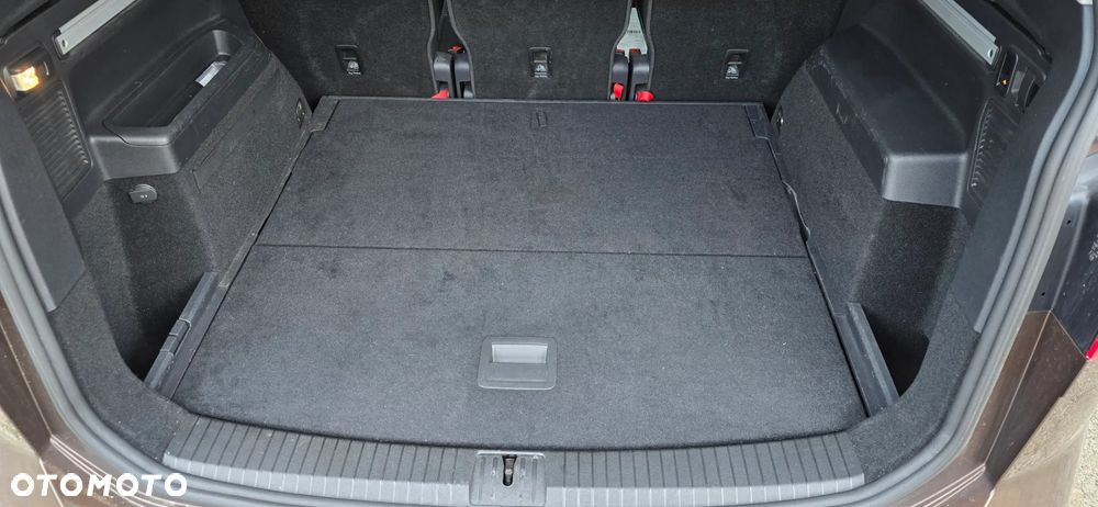 Volkswagen Touran 2.0 TDI BMT Comfortline - 16