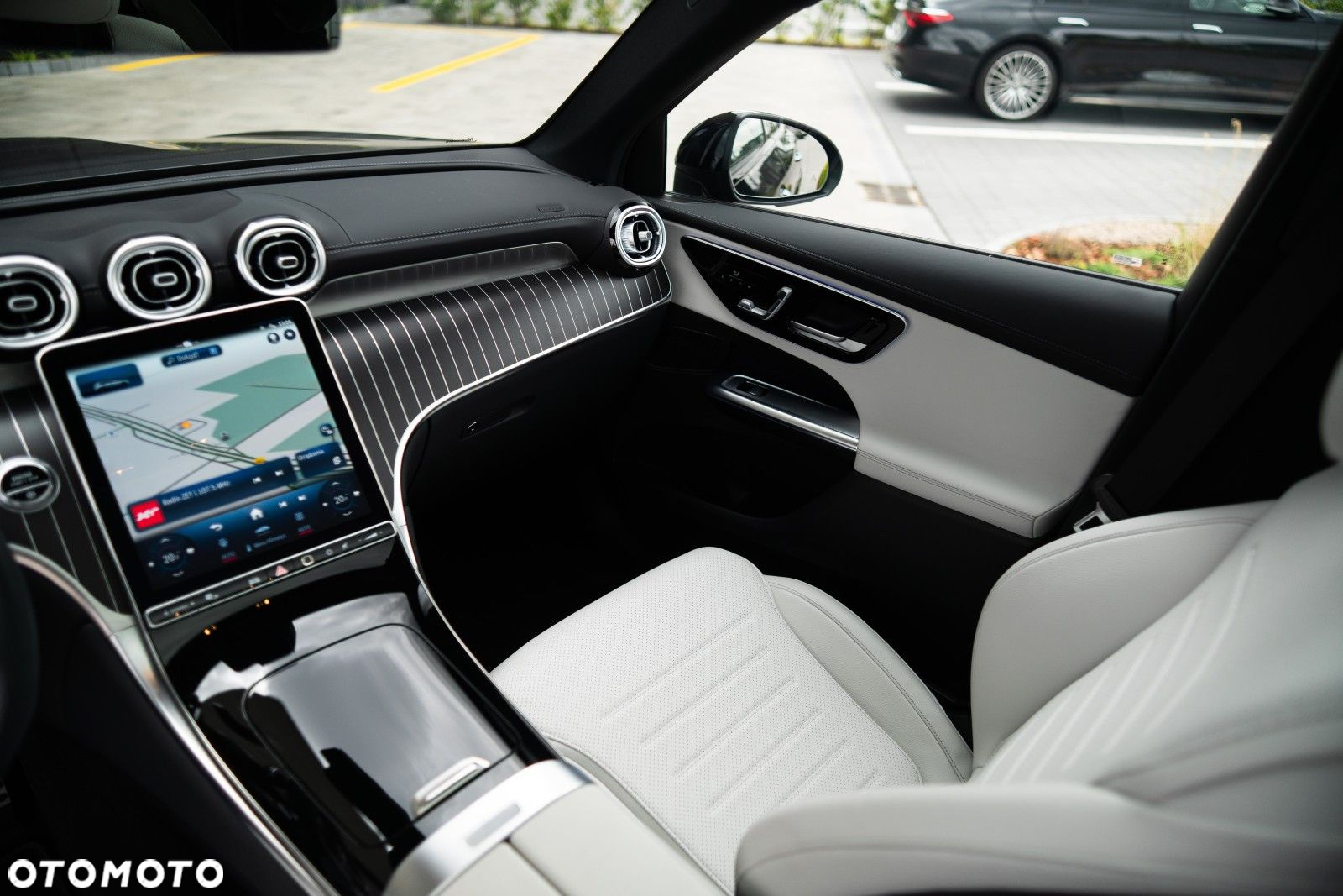 Mercedes-Benz GLC - 26