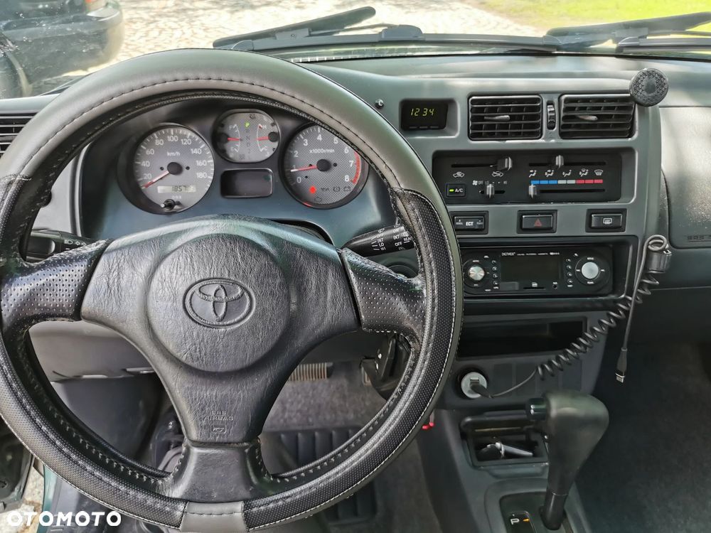 Toyota RAV4 - 18