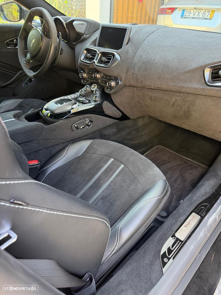 Aston Martin Vantage Coupe 4.0 Twin-Turbo V8 - 7