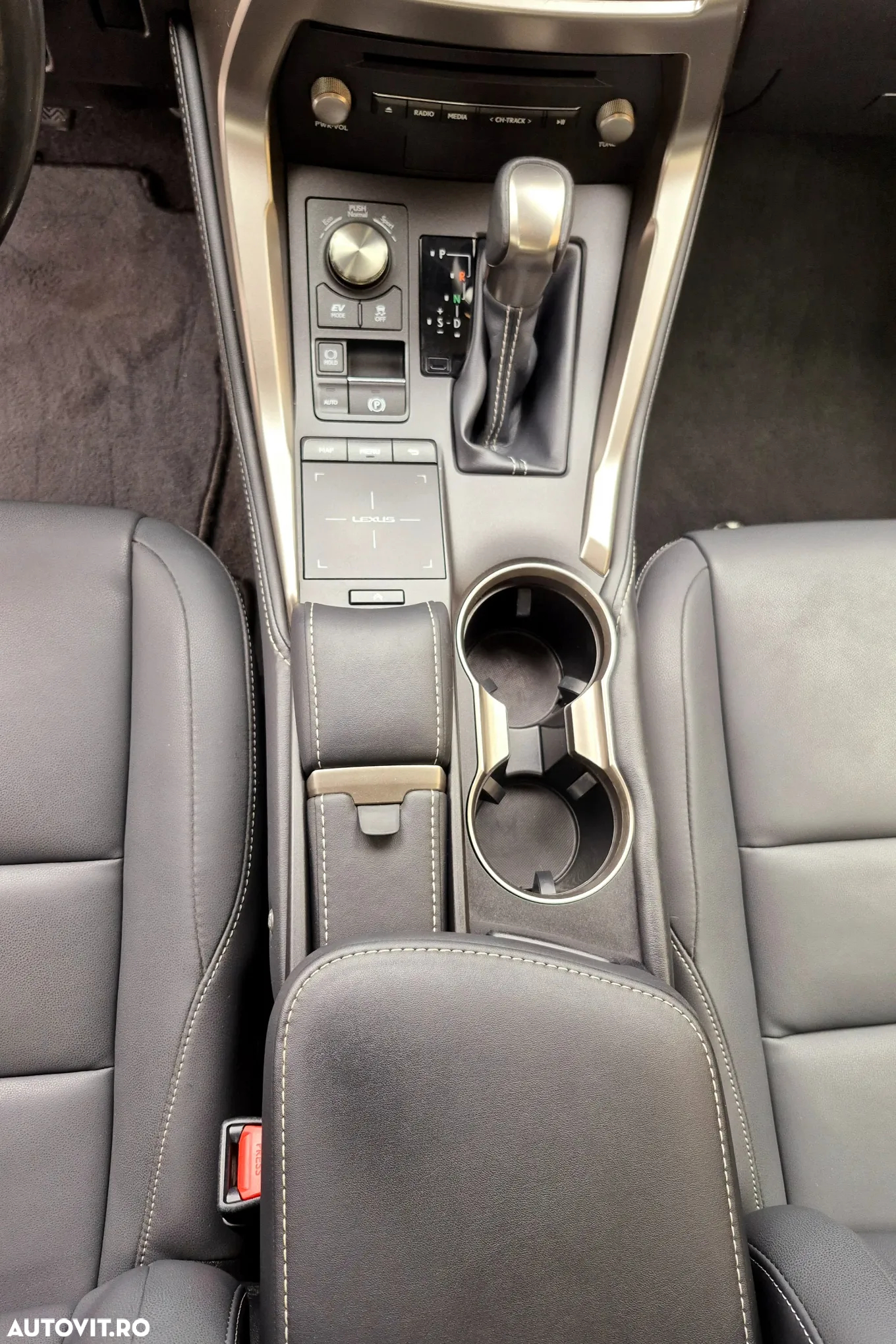 Lexus Seria NX - 13