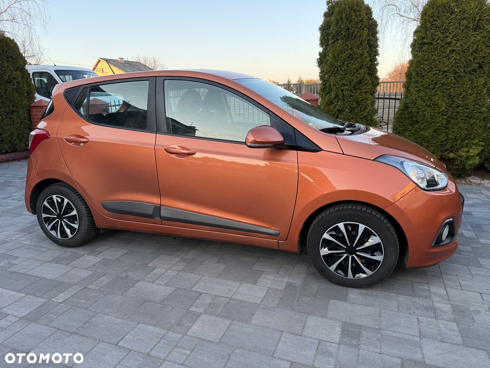 Hyundai i10 1.2 Fifa World Cup Edition - 6